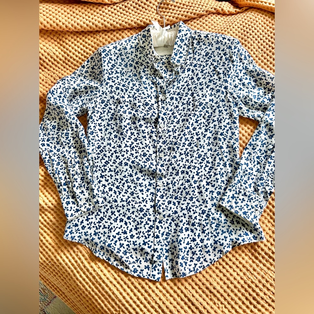 Weekend Max Mara button down blouse